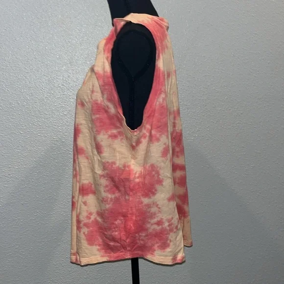 2 Time and Tru tank tops great condition super comfortable - Picture 3 of 12